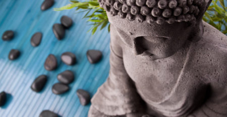 Buddha mit Bambus und Massage Steinen Buddha mit Bambus und Massage Steinen